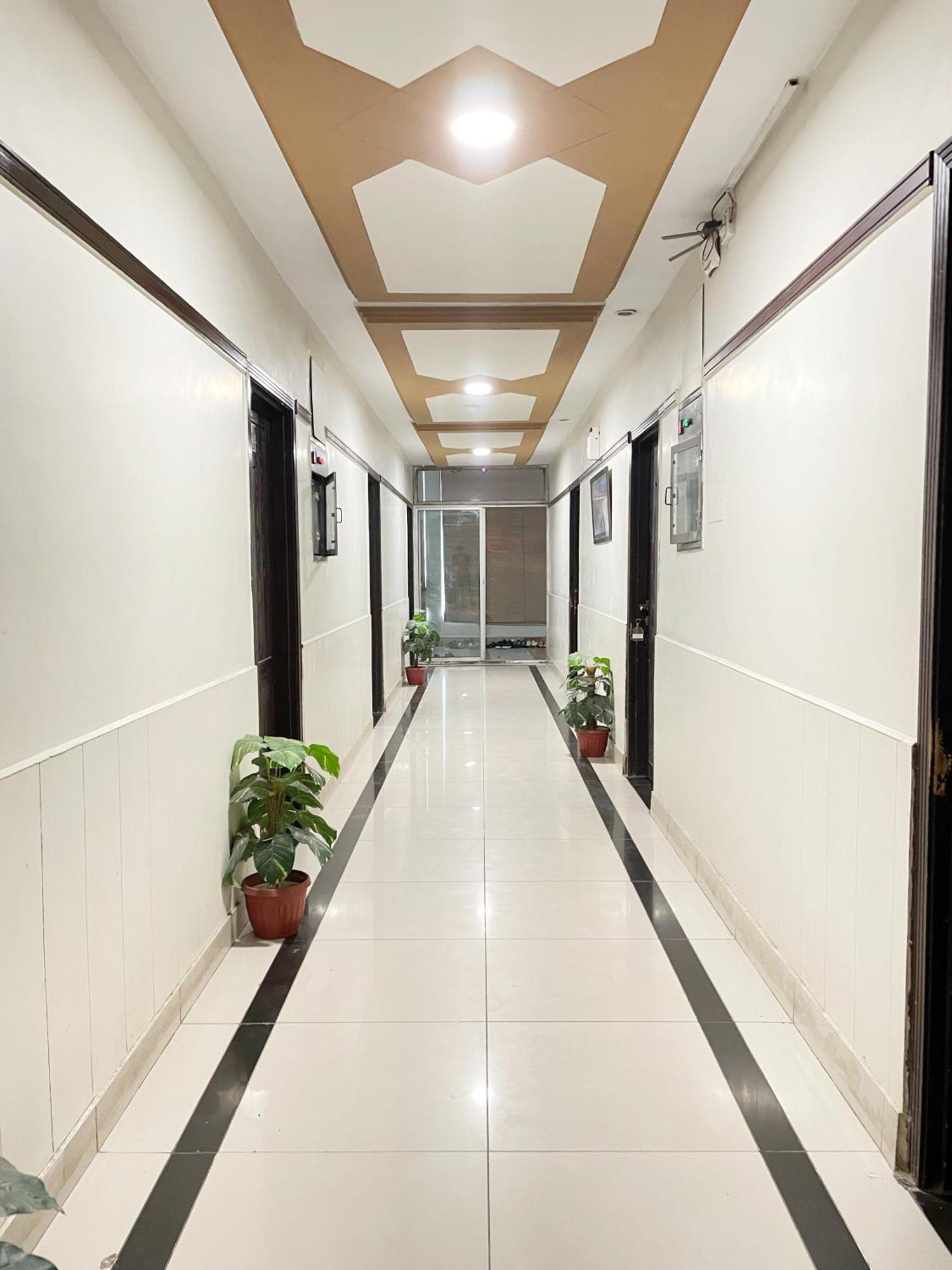 The Grand Hotel Multan Extérieur photo
