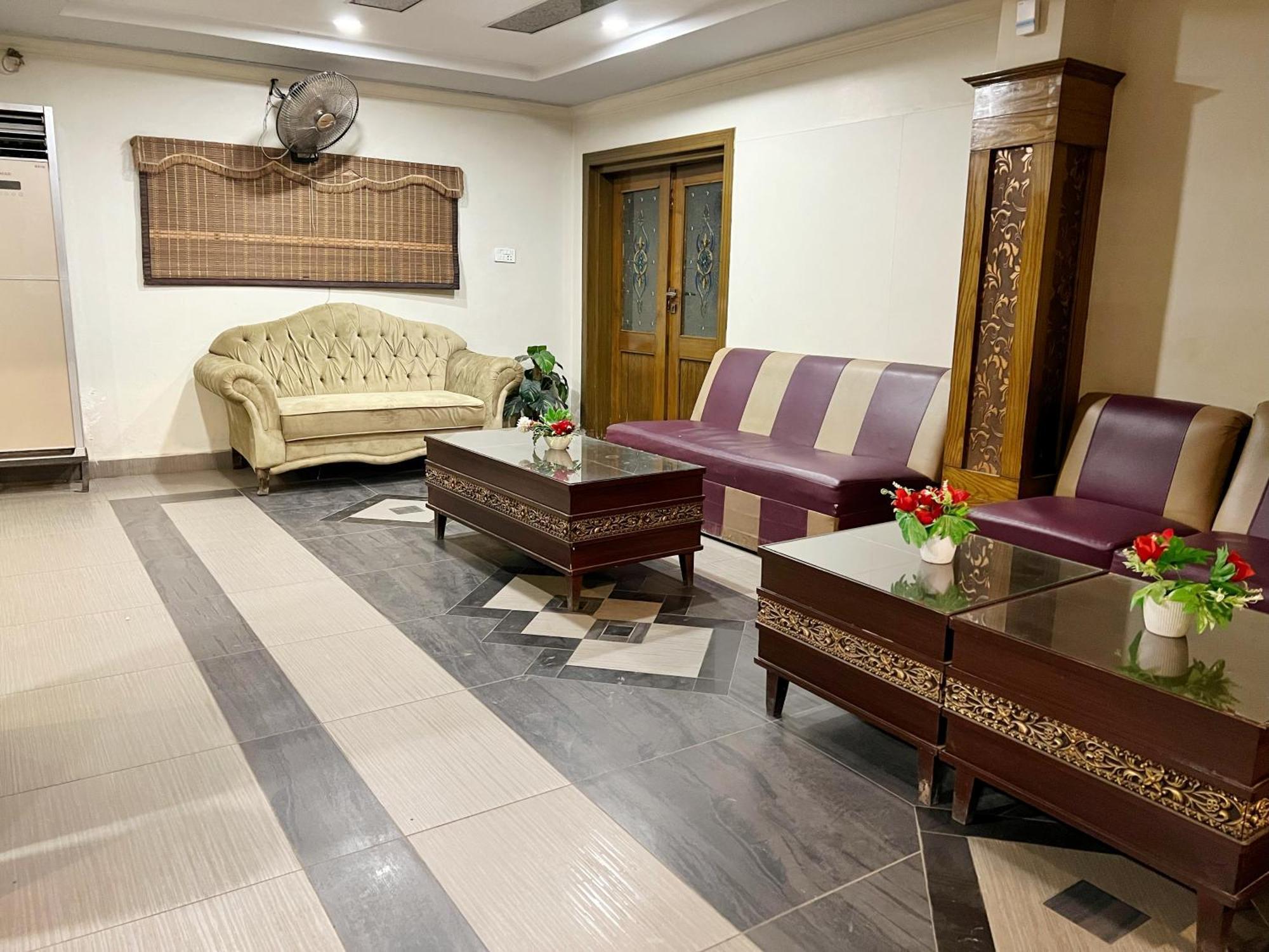 The Grand Hotel Multan Extérieur photo