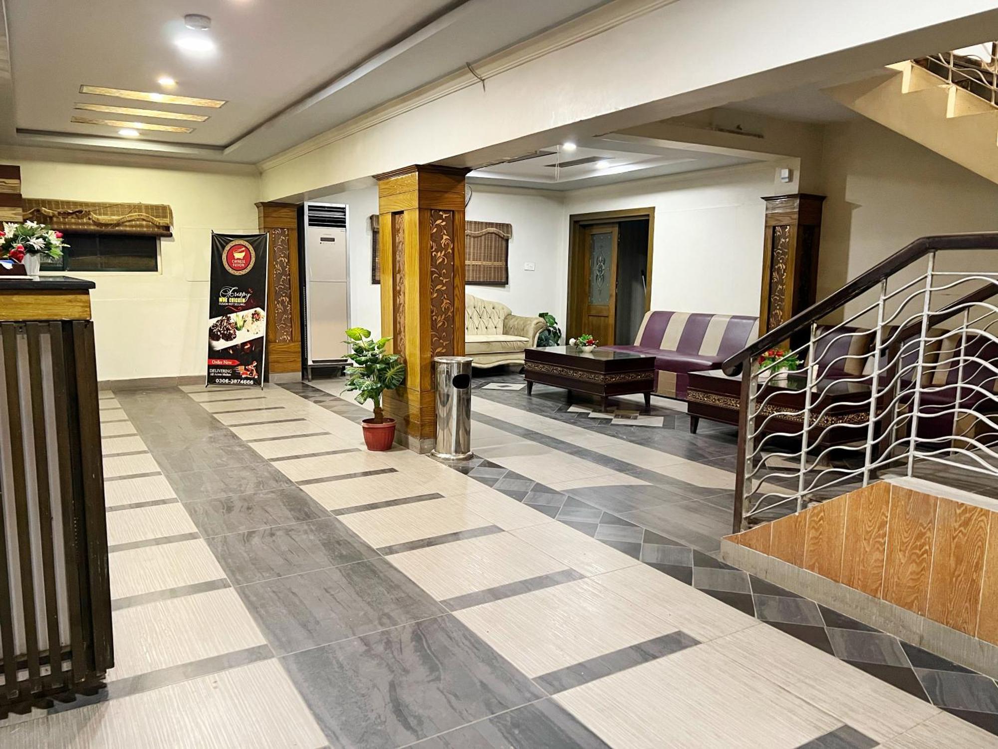 The Grand Hotel Multan Extérieur photo