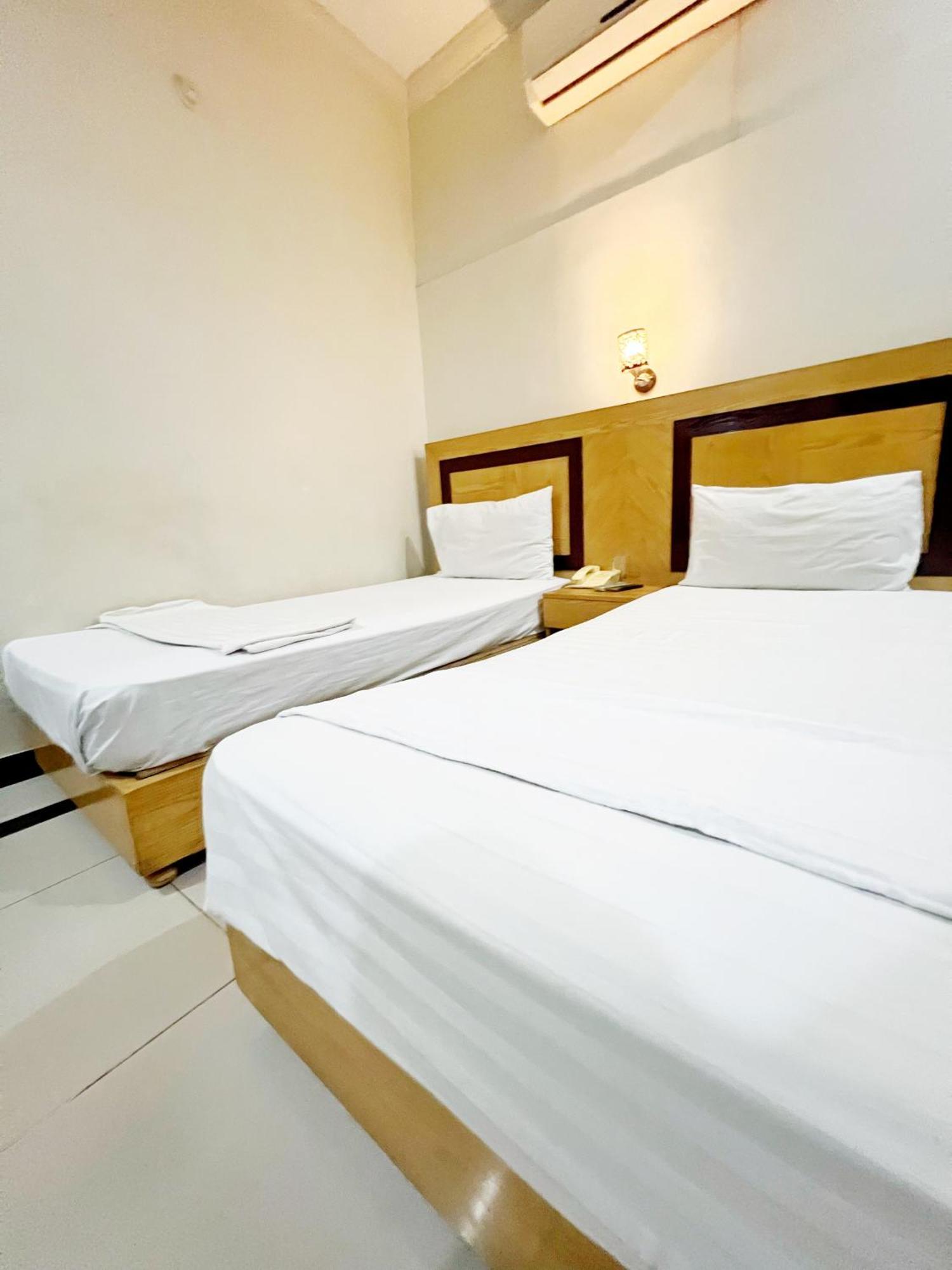 The Grand Hotel Multan Extérieur photo