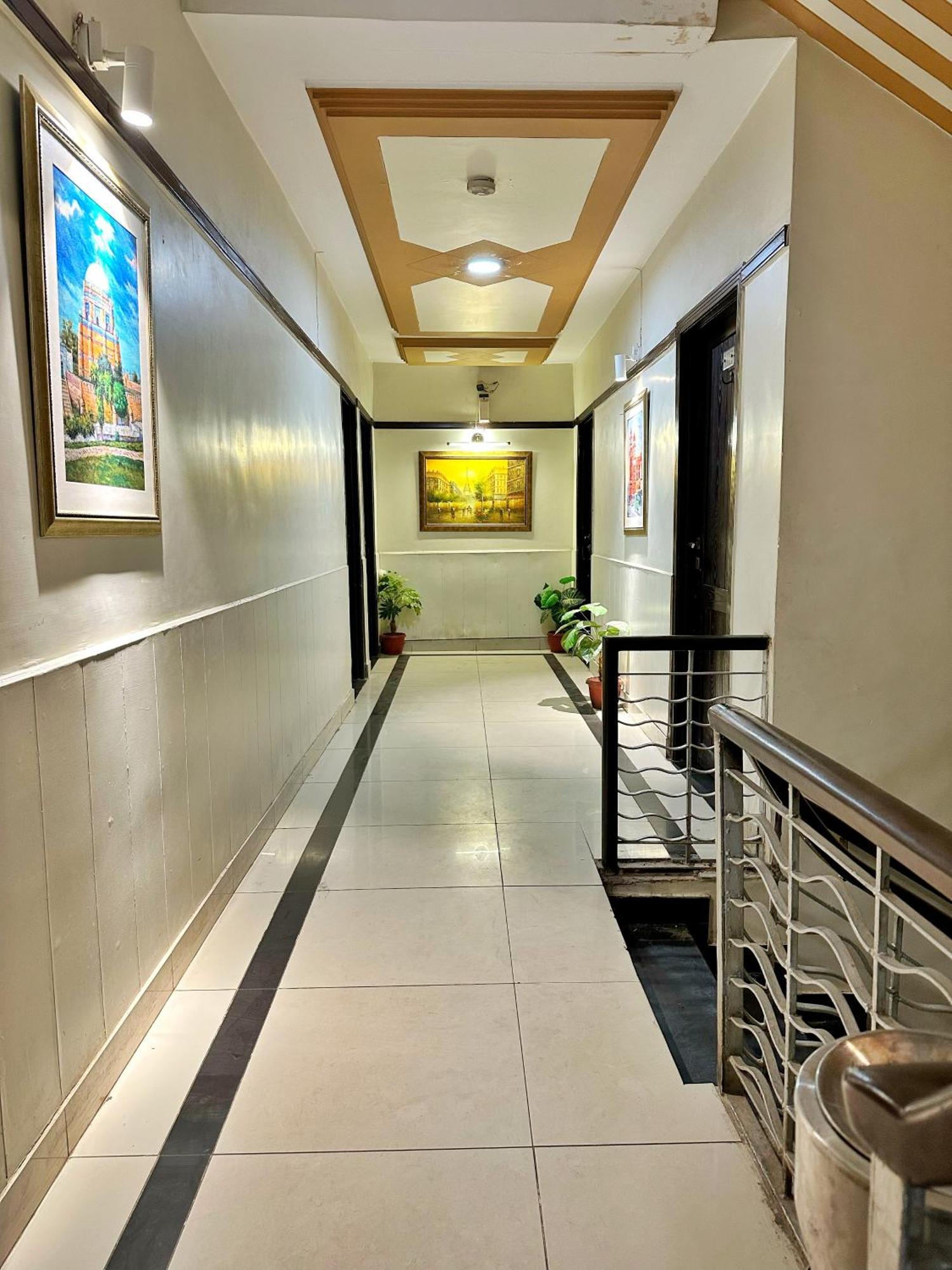 The Grand Hotel Multan Extérieur photo